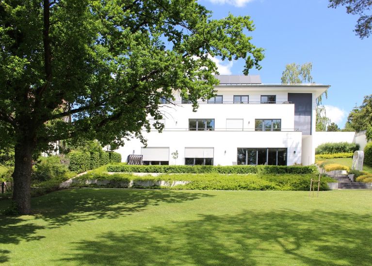 Moderne Gartenanlage in Coburg Reinlein Gartengestaltung