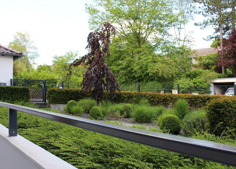 Moderne Gartenanlage in Coburg Reinlein Gartengestaltung